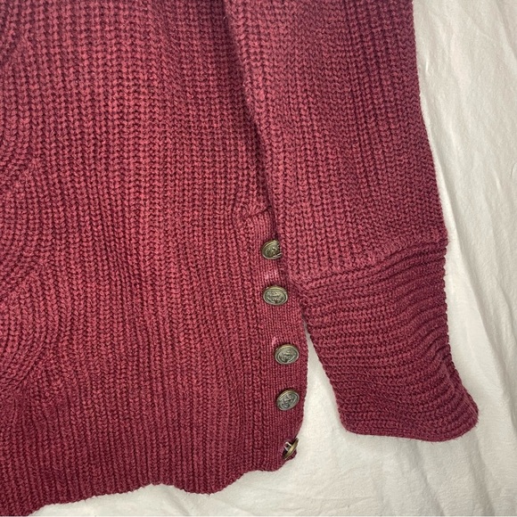Sonoma Large Burgundy Knit V-Neck Sweater Nautical Buttons PRELOVED - Picture 5 of 10